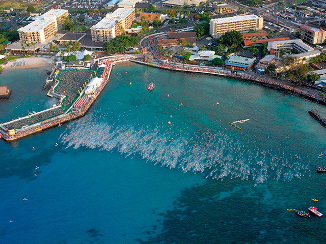 Svømmestart ved havnen i Kona, Hawaii